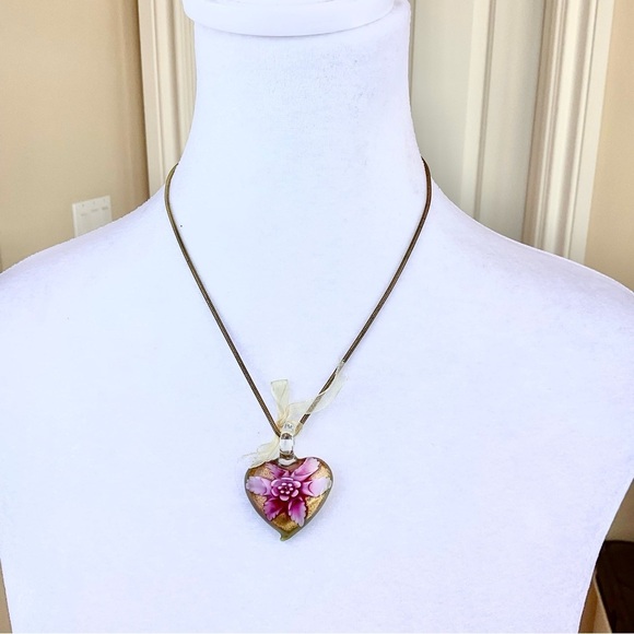 Vintage Pendant Necklace Chunky Amber Heart with Pink Flower Brassy Chain - Picture 1 of 4